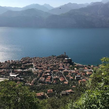 Il Castello Apartment Malcesine Luaran gambar
