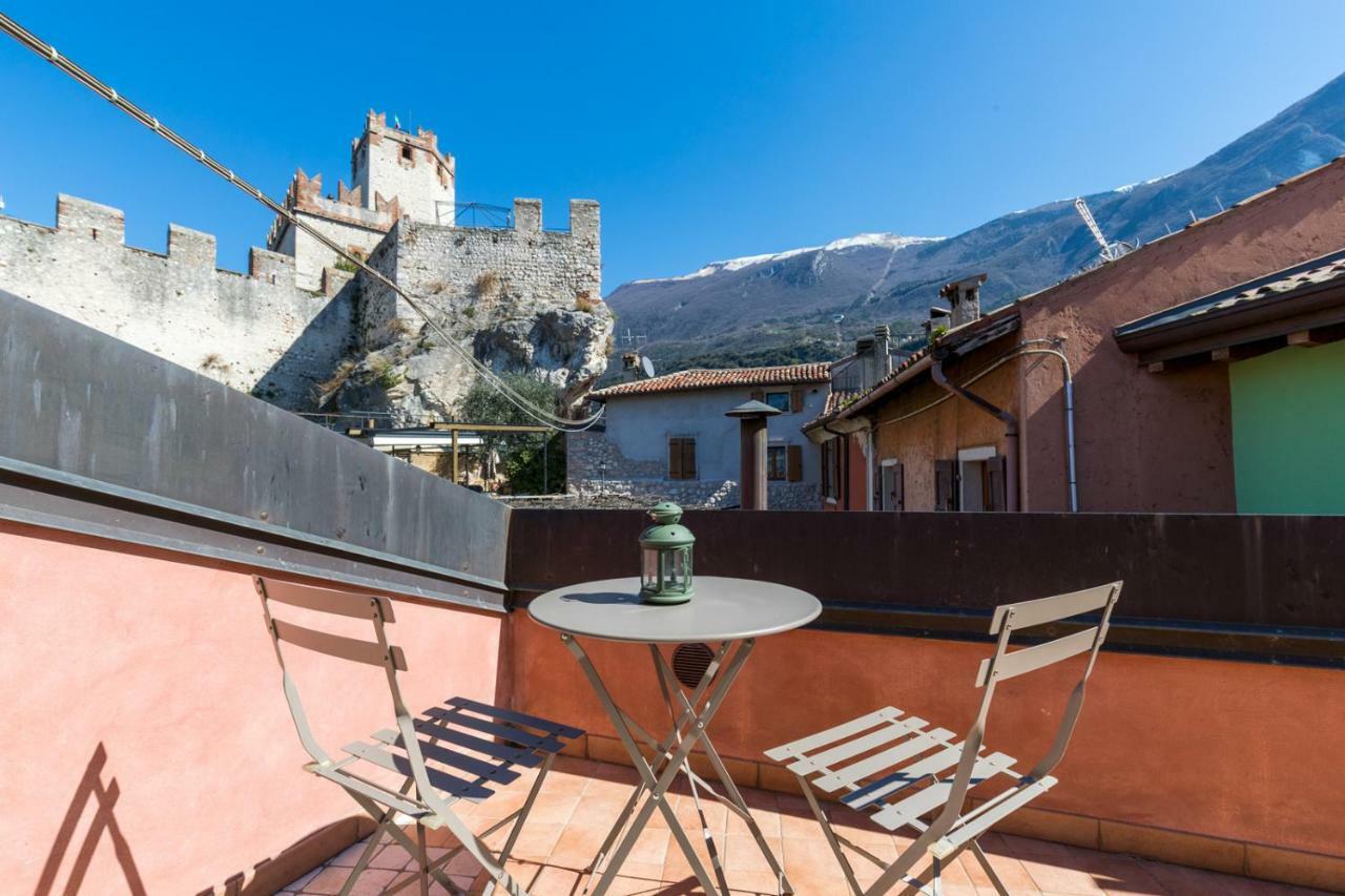 Il Castello Apartment Malcesine Luaran gambar