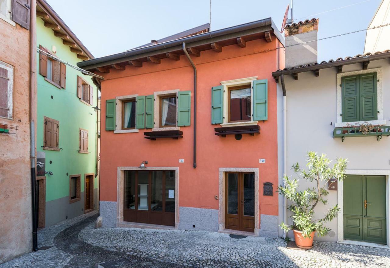 Il Castello Apartment Malcesine Luaran gambar