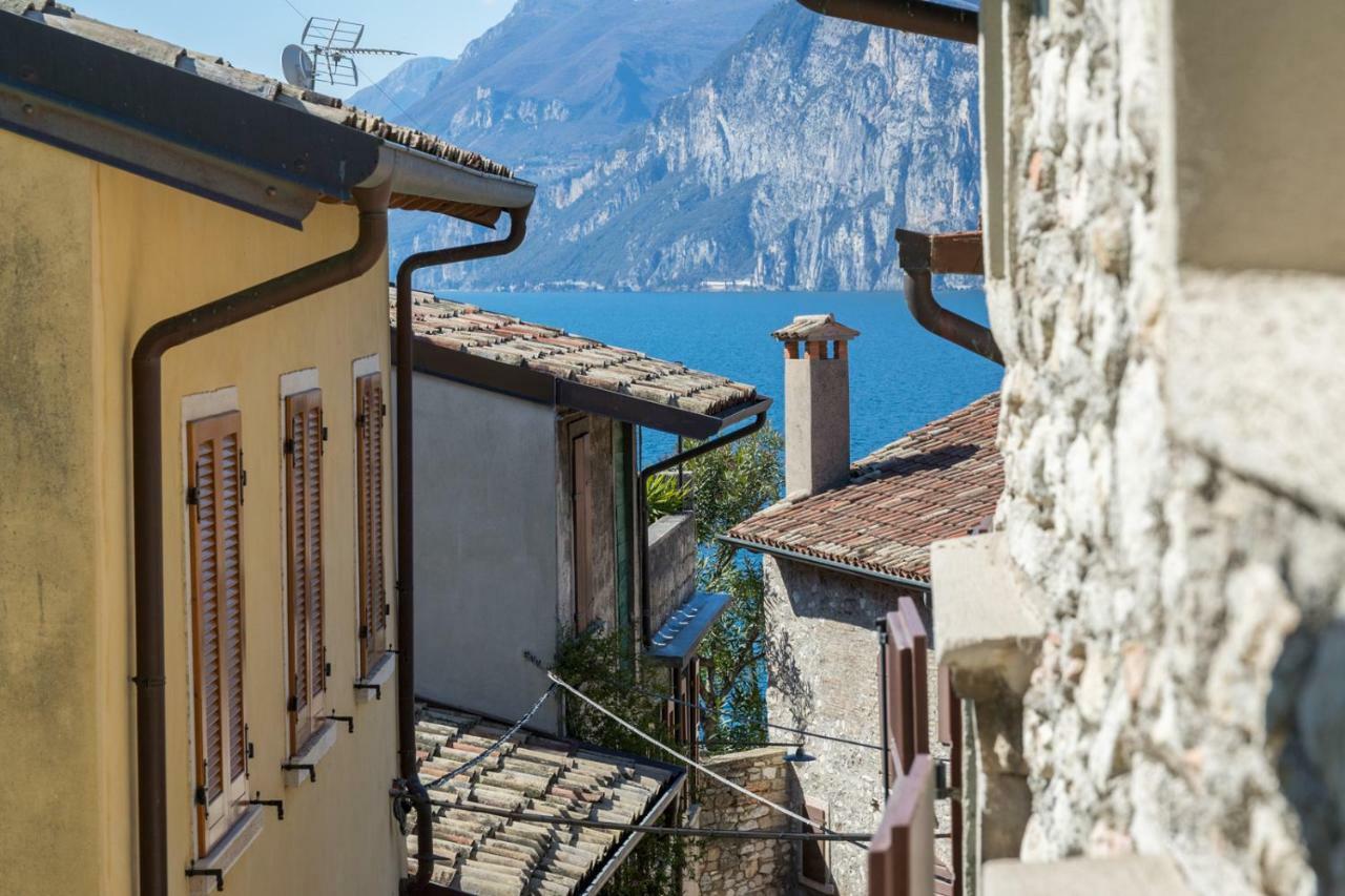 Il Castello Apartment Malcesine Luaran gambar