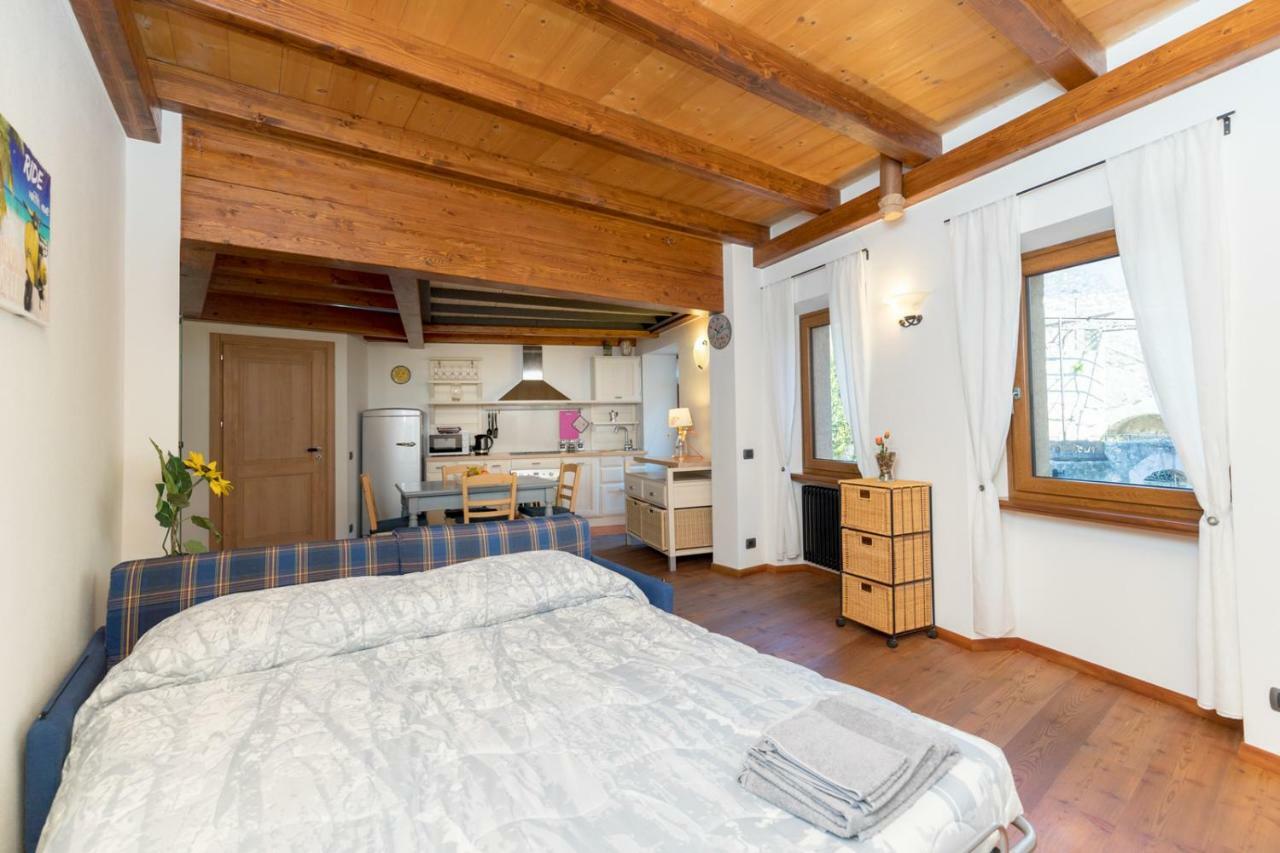 Il Castello Apartment Malcesine Luaran gambar