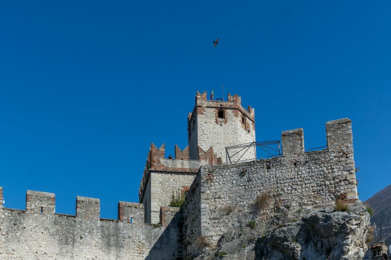 Il Castello Apartment Malcesine Luaran gambar